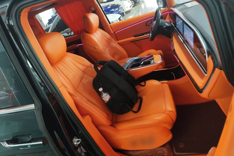 Used SAIC MAXUS G90 2023 2.0T Starry Seven-Seater
