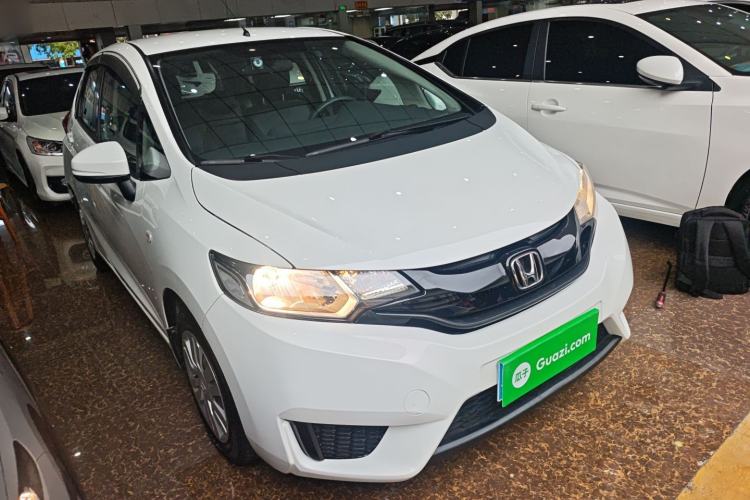 Used Honda Fit 2016 1.5L LX CVT Comfort Model Front Right 45 Deg