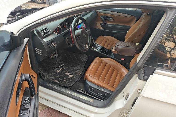 Used Volkswagen FAW-Volkswagen CC 2012 2.0 TSI Luxury Model Driver Seat