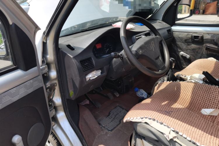 Used Wuling Rongguang 2014 1.2L S Base Model
