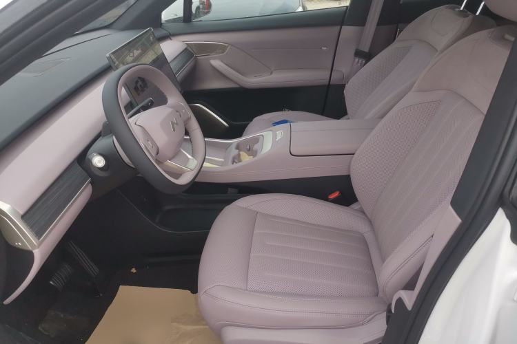 Used ONVO L60 2025 Model—85 kWh All-Wheel-Drive Version
