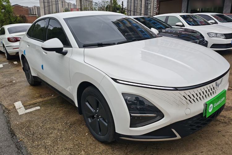 Used Wuling Xingguang 2024 Co-Creation Edition 70 Standard Model Front Right 45 Deg