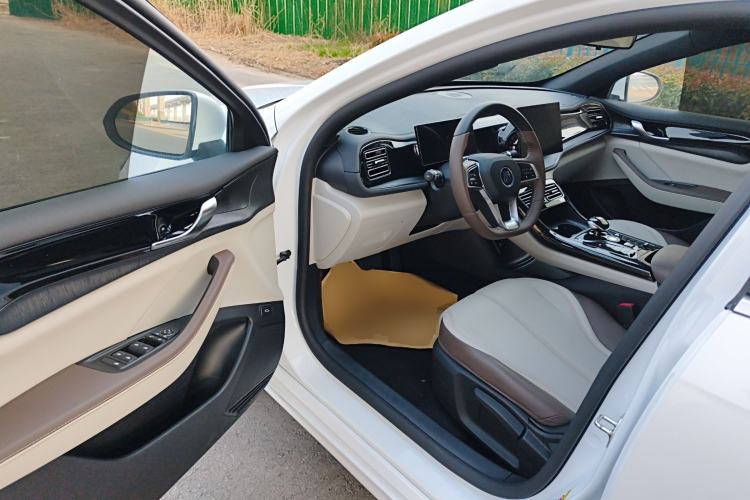 Used BYD Qin PLUS 2024 HONOR Edition DM-i 55KM Leading Model
