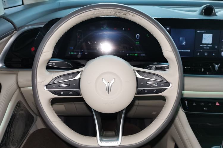 Used VOYAH Dream 2024 PHEV Extended-Range Premium Edition Steering Wheel