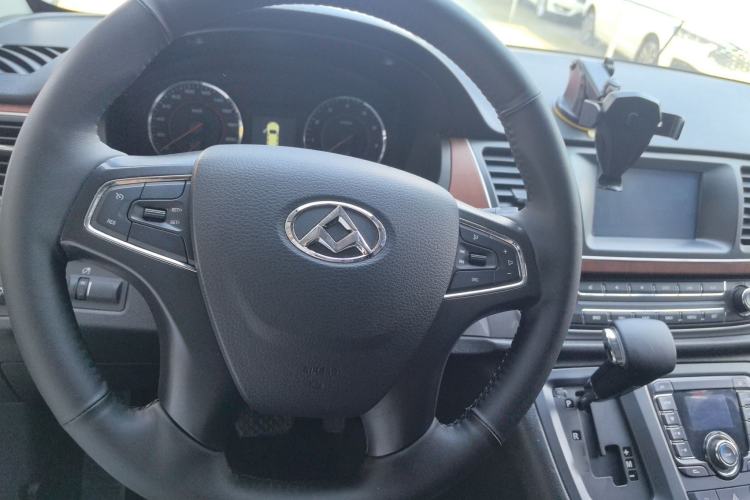 Used SAIC MAXUS G10 2014 2.0T Automatic Executive Edition