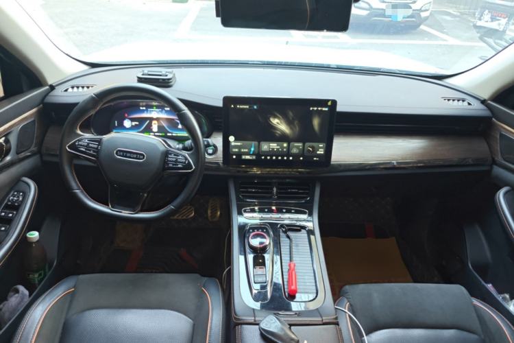 Used Skyworth HT-i 2022 1.5L PHEV 205KM ZhiXing Edition Plus
