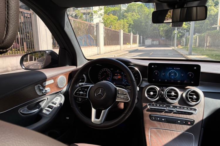 Used Mercedes-Benz GLC 2022 GLC 300 L 4MATIC Dynamic Edition Prestige Model Interior 1