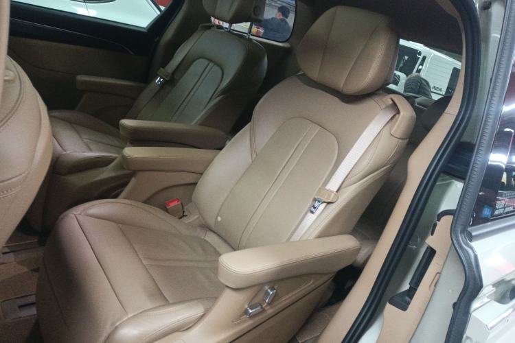 Used Buick GL8 2021 ES Landtrek 653T Luxury Model