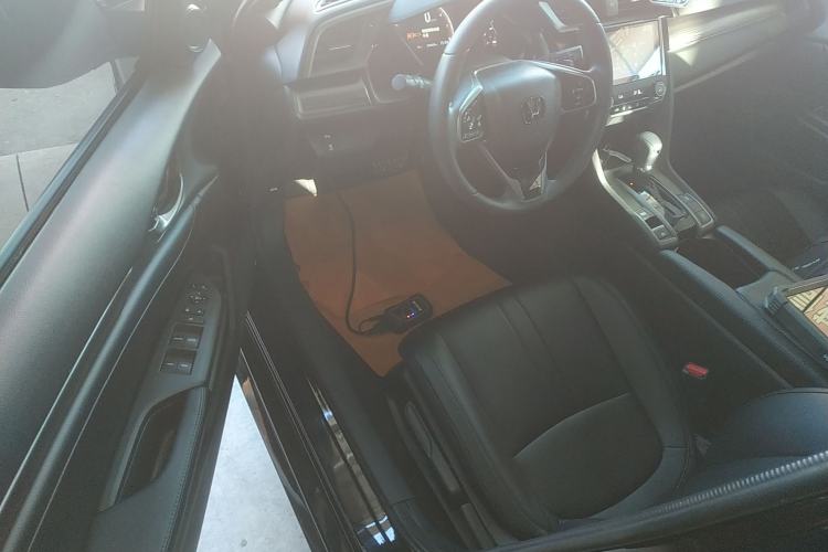 Used Honda Civic 2021 HATCHBACK 220TURBO CVT Trendy Cool Edition
