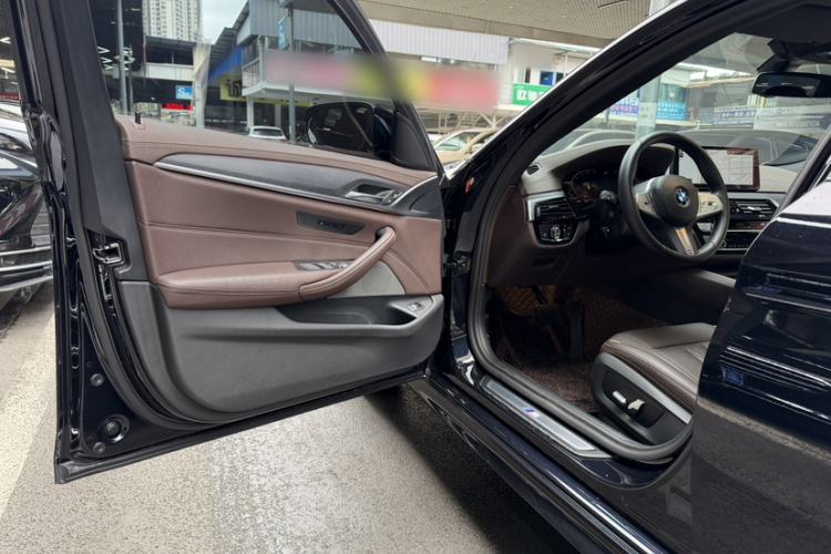 Used BMW 5 Series 2023 530Li Leading Model M Sport Package
