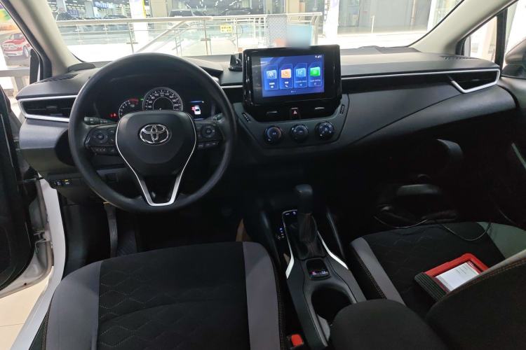 Used Toyota Corolla 2022 1.2T S-CVT Pioneer PLUS Edition Center Console