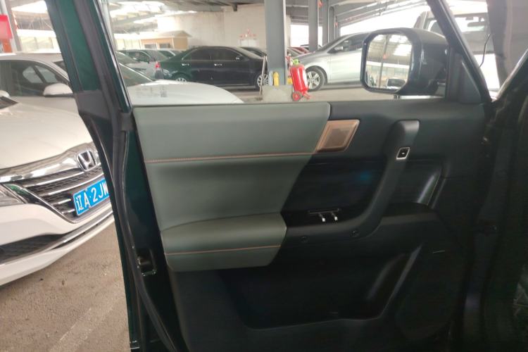 Used iCAR 03 2024 501km Four-wheel Drive Long-Range Advanced Version