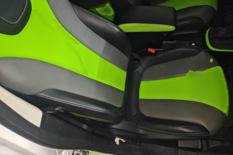 Used Roewe Clever 2021 302 km New Four-Seater Super-Efficient Version