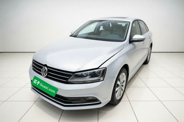 Used Volkswagen Sagitar 2015 230TSI Automatic Comfort Version