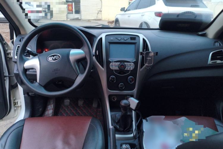 Used BYD F3 2015 Energy-Saving Edition 1.5L Manual Luxury Model
