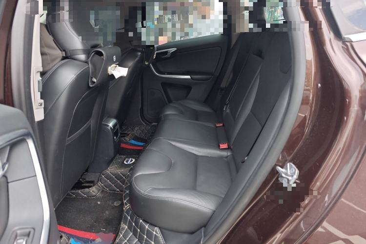 Used Volvo XC60 2017 T5 AWD Smart Upgrade Model
