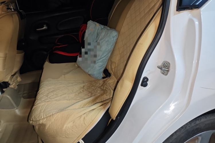 Used Venucia R50 2013 1.6L Manual Fashion Edition