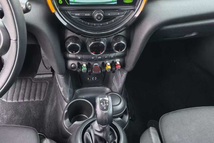 Used MINI 2016 1.5T COOPER Avant-Garde
