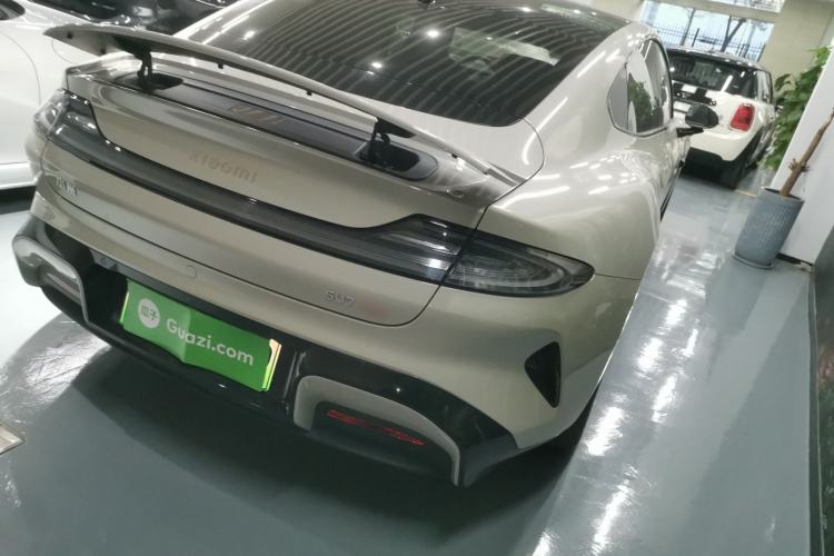 Used Xiaomi Auto SU7 2024 Four-Wheel Drive Ultra-Long Range Advanced Intelligent Driving Max Edition
