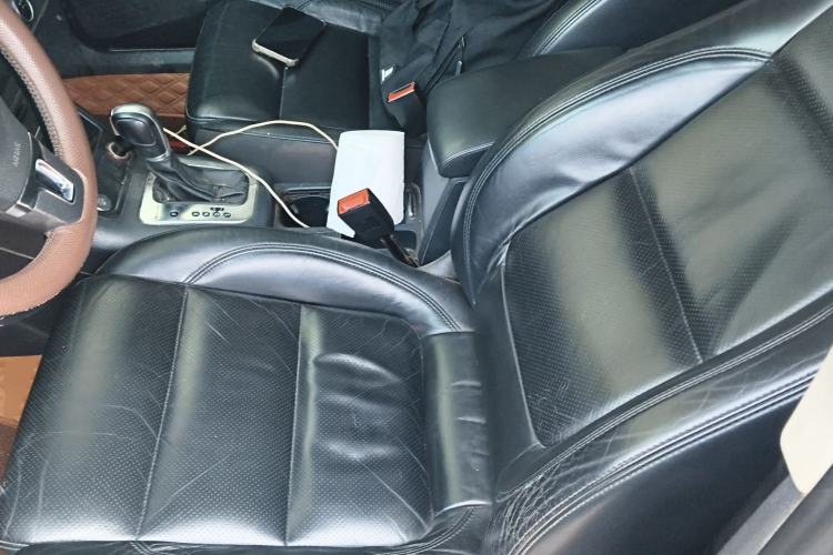 Used Volkswagen Tiguan 2015 2.0 TSI Automatic All-Wheel Drive Luxury Edition Left Front Seat