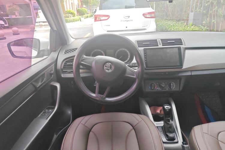 Used Skoda Fabia 2017 1.4L Automatic Car Enjoy Edition Steering Wheel