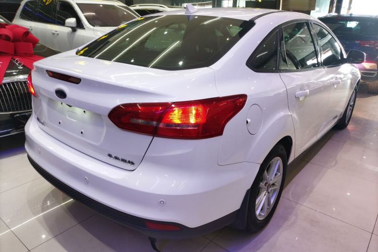 Used Ford Focus 2018 Sedan Classic 1.6L Automatic Trendy SmartDrive Edition