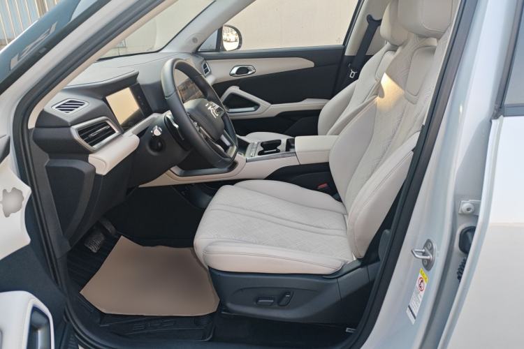 Used BYD Yuan UP 2025 Intelligent Driving Version 401 km Leading Edition
