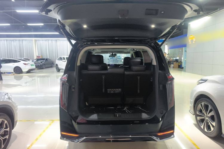 Used GAC Trumpchi M8 2024 Master Series 400T Prestige Edition