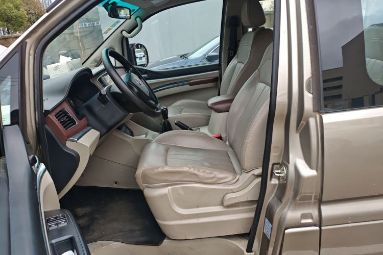 Used FORTHING Lingzhi 2018 M5L 1.6L 7-Seater Luxury Model
