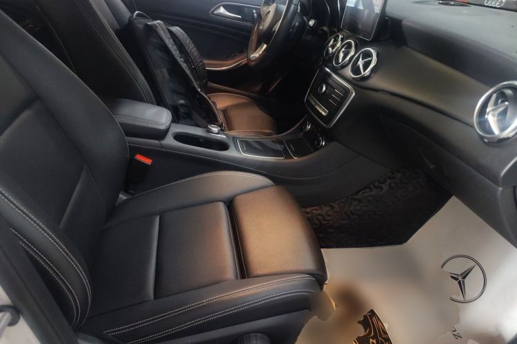 Used Mercedes-Benz GLA 2017 GLA 200 Fashion Model
