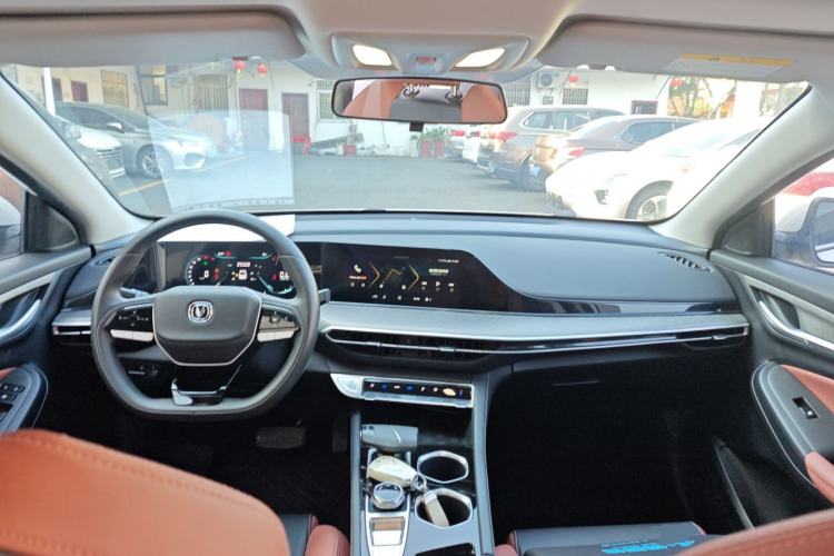 Used Changan Eado 2023 Changan Edition PLUS Blue Whale NE 1.4T GDI DCT Prestige Version
