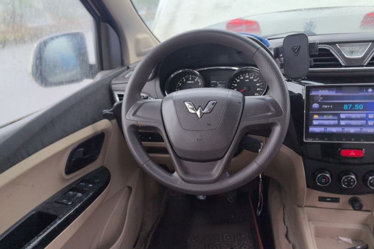 Used Wuling Hongguang 2015 1.5L S1 Standard China V-Emission Standards
