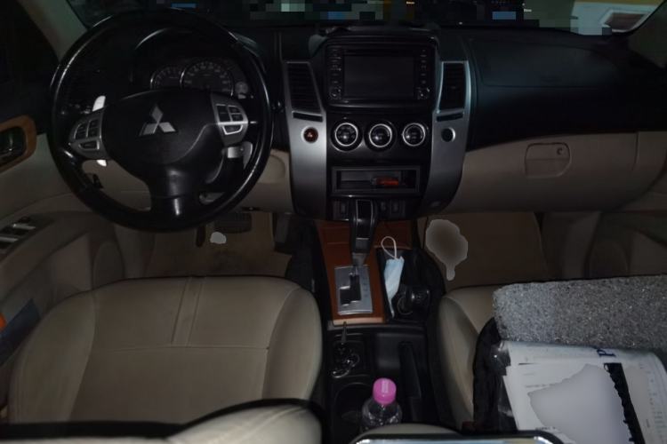 Used Mitsubishi Pajero Sport 2011 3.0L Luxury Navigation Edition