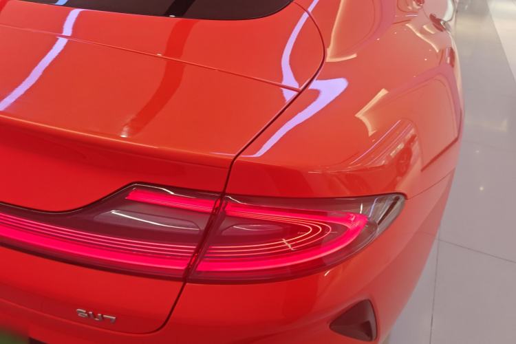 Used Xiaomi Auto SU7 2024 Rear-Drive Long-Range Intelligent Driving Version
