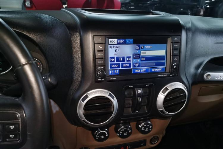 Used Jeep Wrangler 2013 3.6L Sahara Four-Door Edition