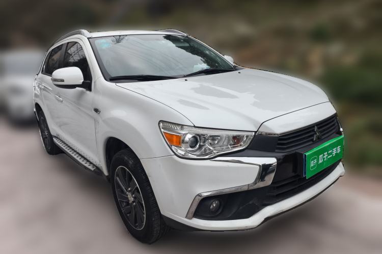 Used Mitsubishi ASX 2018 1.6L Manual Two-Wheel Drive Fashion Edition Front Right 45 Deg