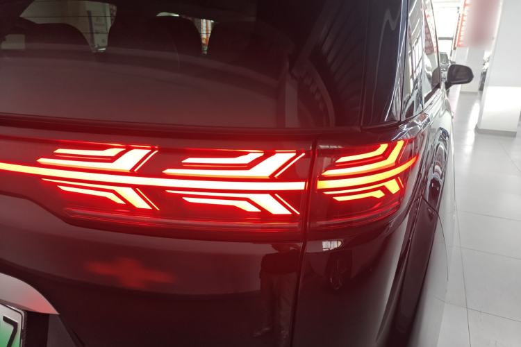 Used Denza D9 2024 DM-i 980 Four-Wheel Drive Prestige Model