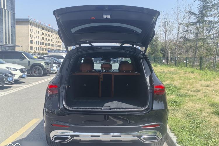 Used Mercedes-Benz GLC 2024 GLC 300 L 4MATIC Dynamic Edition 5-seater Interior 7