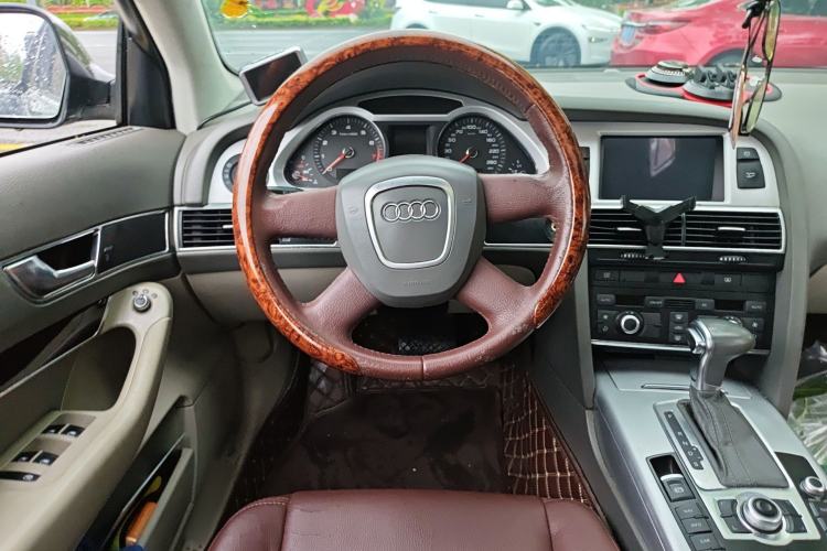 Used Audi A6L 2010 2.0 TFSI Automatic Standard Edition Steering Wheel