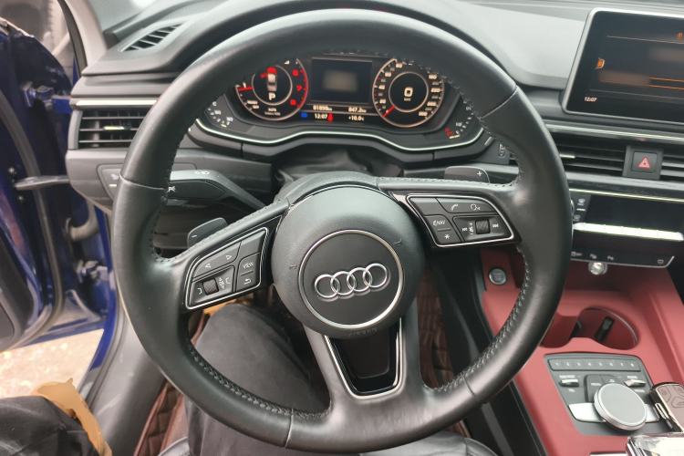 Used Audi A4L 2019 40 TFSI Fashion Edition China VI Emission Standard