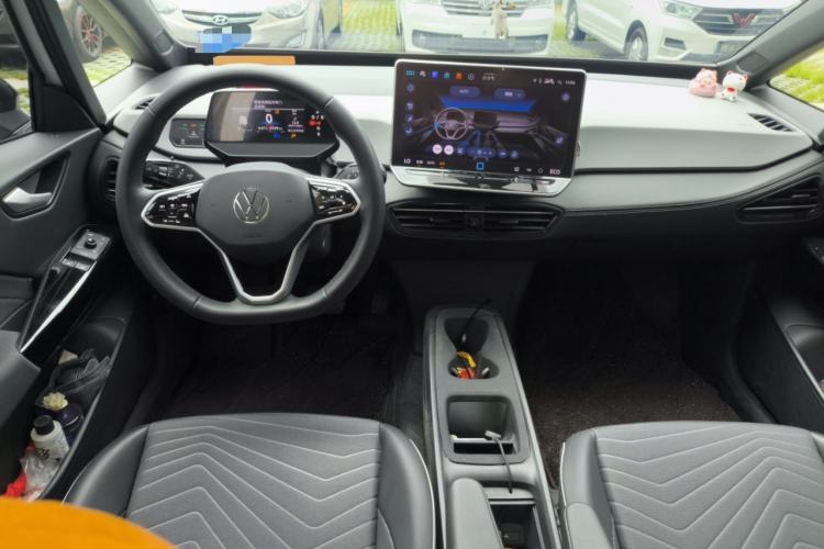 Used Volkswagen ID.3 2025 Smart Edition Outstanding Model Center Console