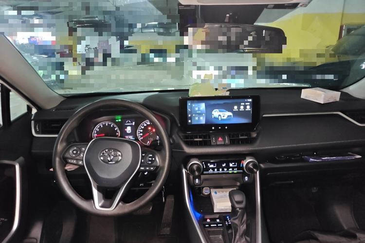 Used Toyota Wildlander 2024 2.0L CVT Two-Wheel Drive Leading Edition Center Console