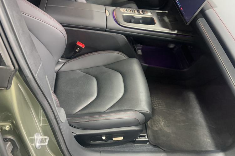 Used Xiaomi Auto SU7 2024 Four-Wheel Drive Ultra-Long Range Advanced Intelligent Driving Max Edition