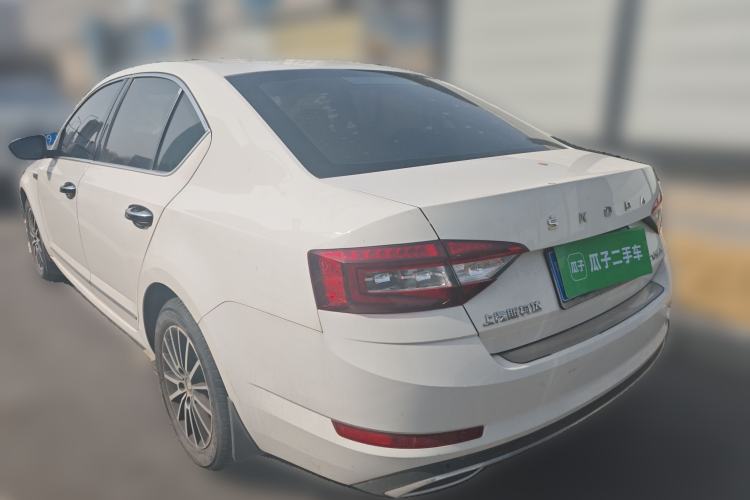 Used Skoda Octavia 2019 1.5L Automatic Smart Drive Luxury Edition China VI Standard
