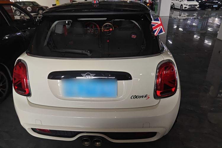 Used MINI 2019 2.0T COOPER S Classic Edition
