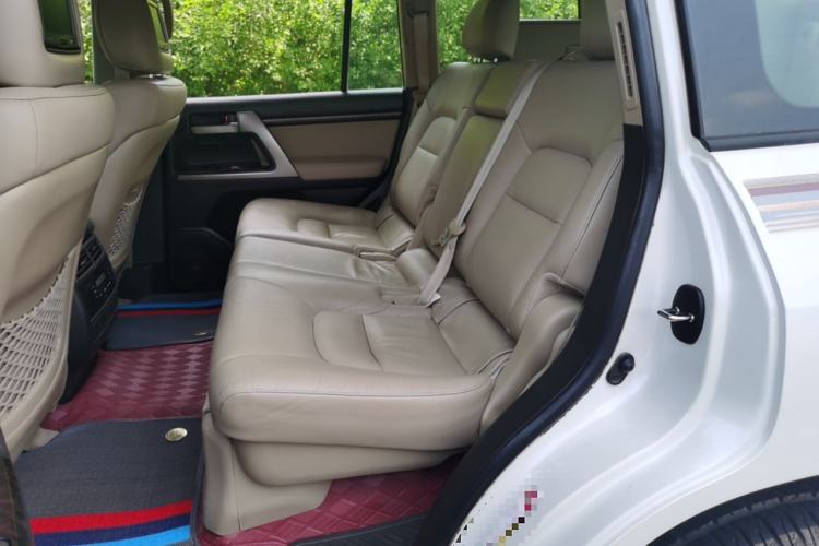 Used Toyota Land Cruiser 2010 4.7L Automatic VX
