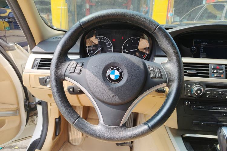 Used BMW 3 Series 2010 320i Luxury Model Steering Wheel