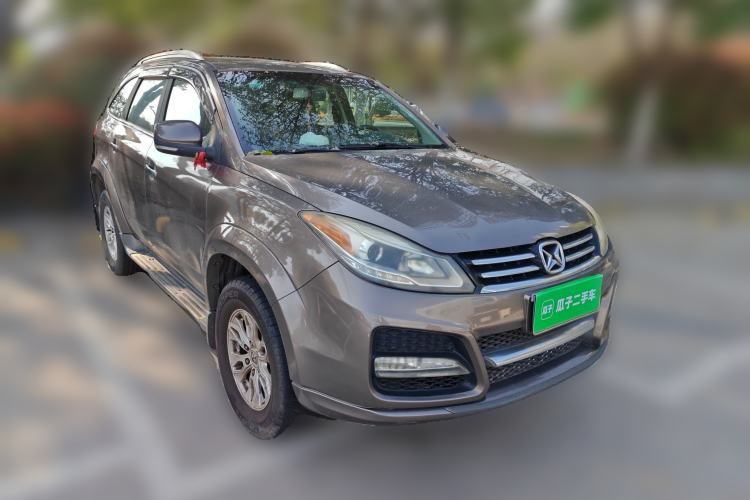 Used JMC Yusheng S350 2013 2.4T Automatic 2WD Diesel Luxury Edition 5 Seats Front Right 45 Deg