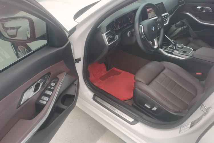 Used BMW 3 Series 2020 325Li First Edition Driver Seat