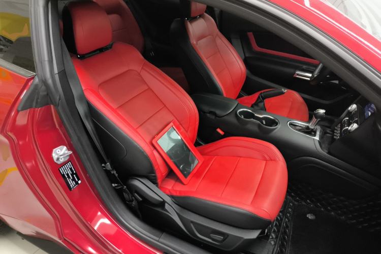 Used Ford Mustang 2021 2.3T EcoBoost Obsidian Phantom Special Edition Right Front Seat